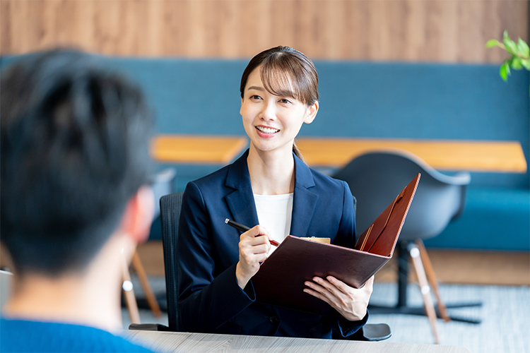 人材派遣・紹介とは